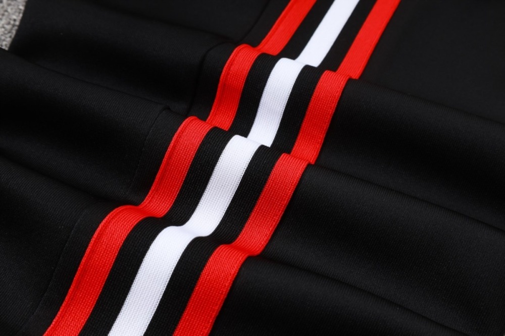 2026 Manchester United Black Jacket Training Suit Set