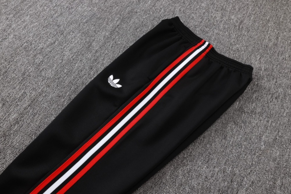 2026 Manchester United Black Jacket Training Suit Set