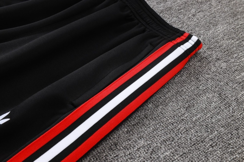 2026 Manchester United Black Jacket Training Suit Set