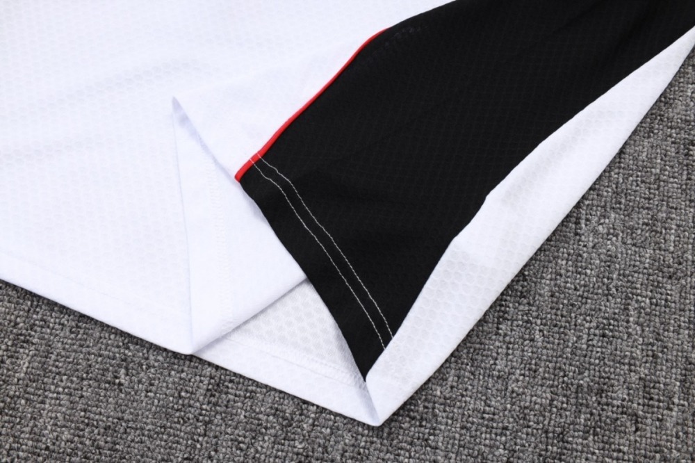 2026 Bayern Munich White Training Set Shirt and Shorts 0sold