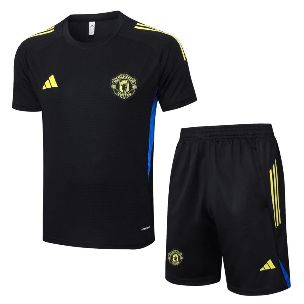 2026 Manchester United Black Training Set Shirt andShorts
