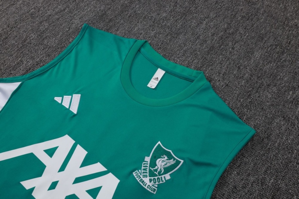 2026 Liverpool Green Training Set Shirt and Shorts