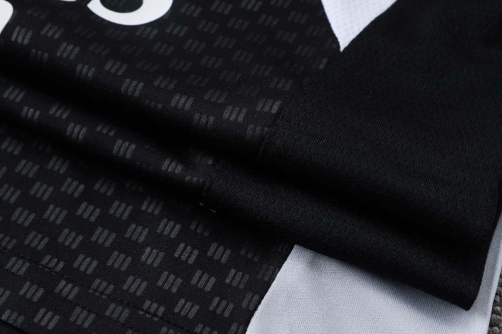 2026 Real Madrid Black Training Set Shirt and Shorts