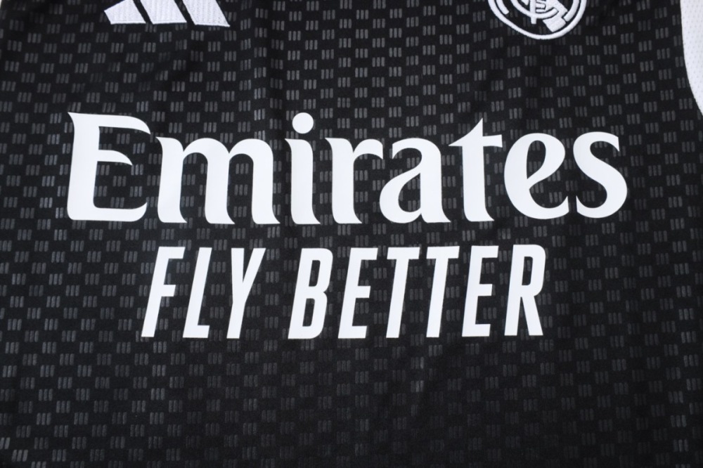 2026 Real Madrid Black Training Set Shirt and Shorts