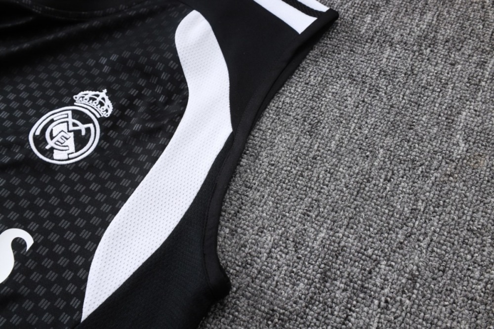 2026 Real Madrid Black Training Set Shirt and Shorts