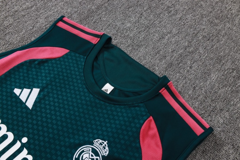 2026 Real Madrid Deep dark green Training Set Shirt and Shorts