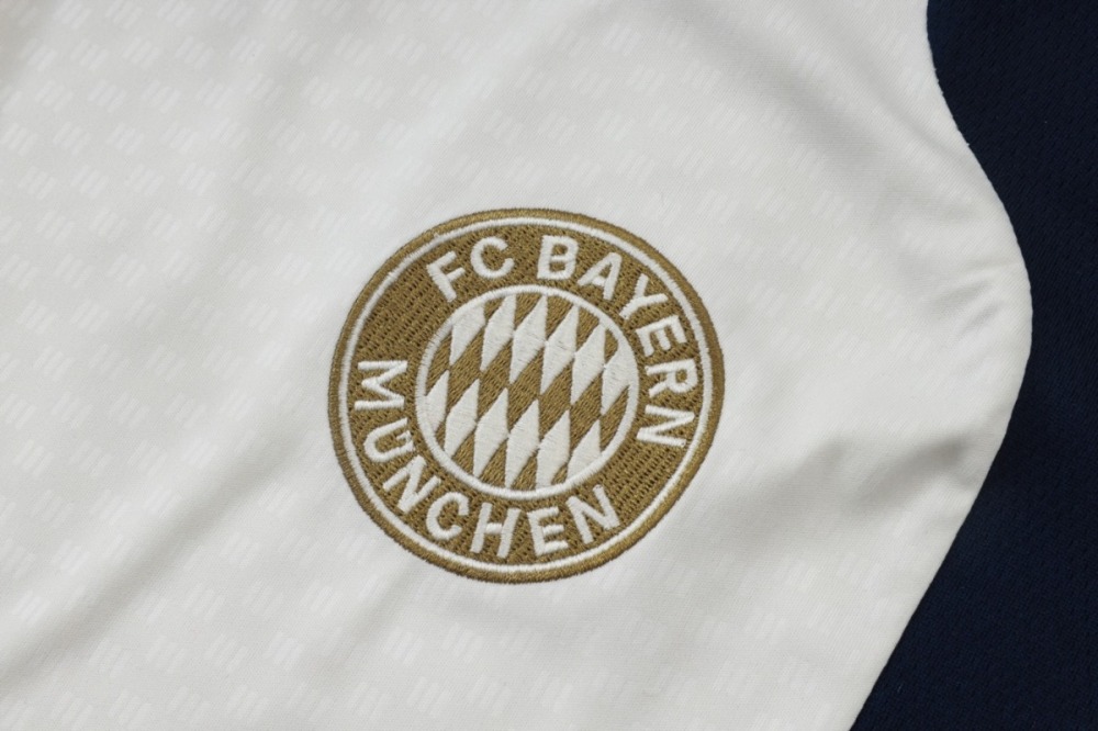 2026 Bayern Munich Beige Training Set Shirt and Shorts