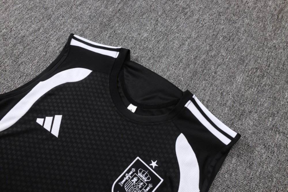 2026 Spain Black Training Set Shirt and Shorts