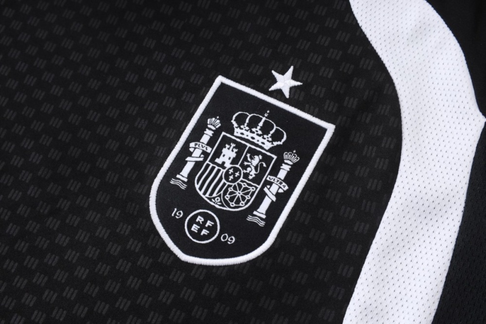 2026 Spain Black Training Set Shirt and Shorts