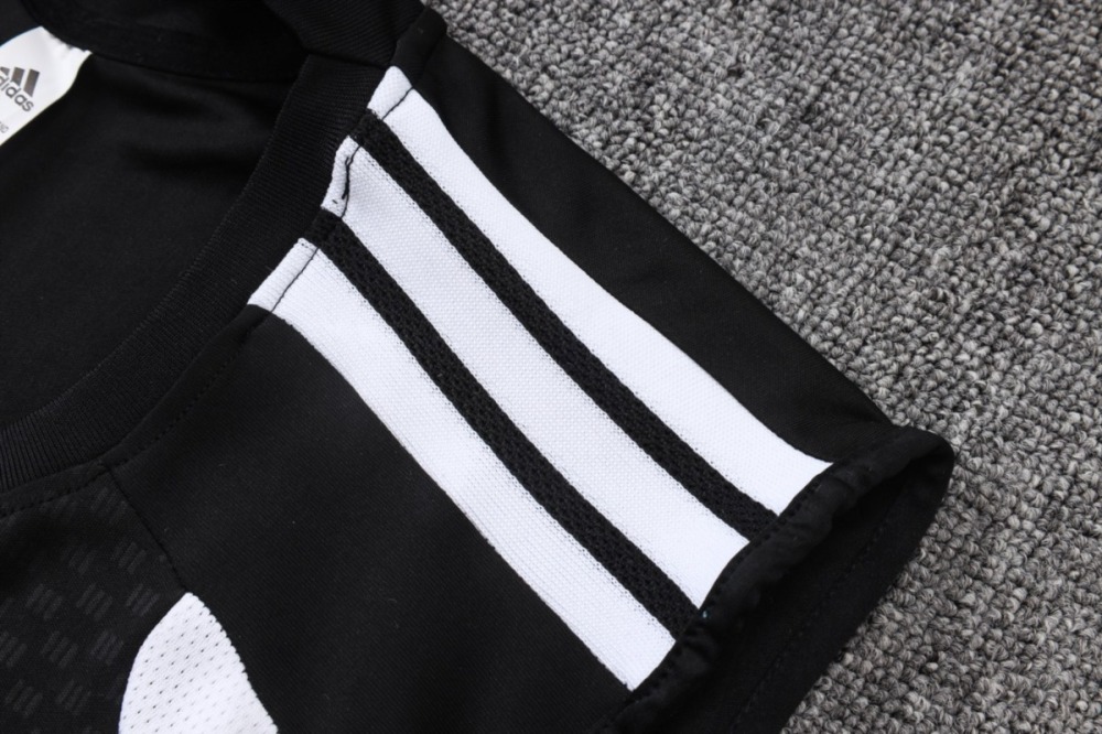 2026 Spain Black Training Set Shirt and Shorts