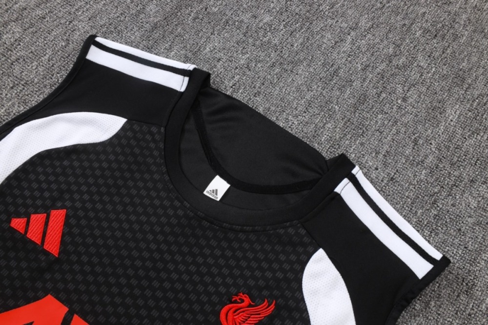 2026 Liverpool Black Training Set Shirt and Shorts
