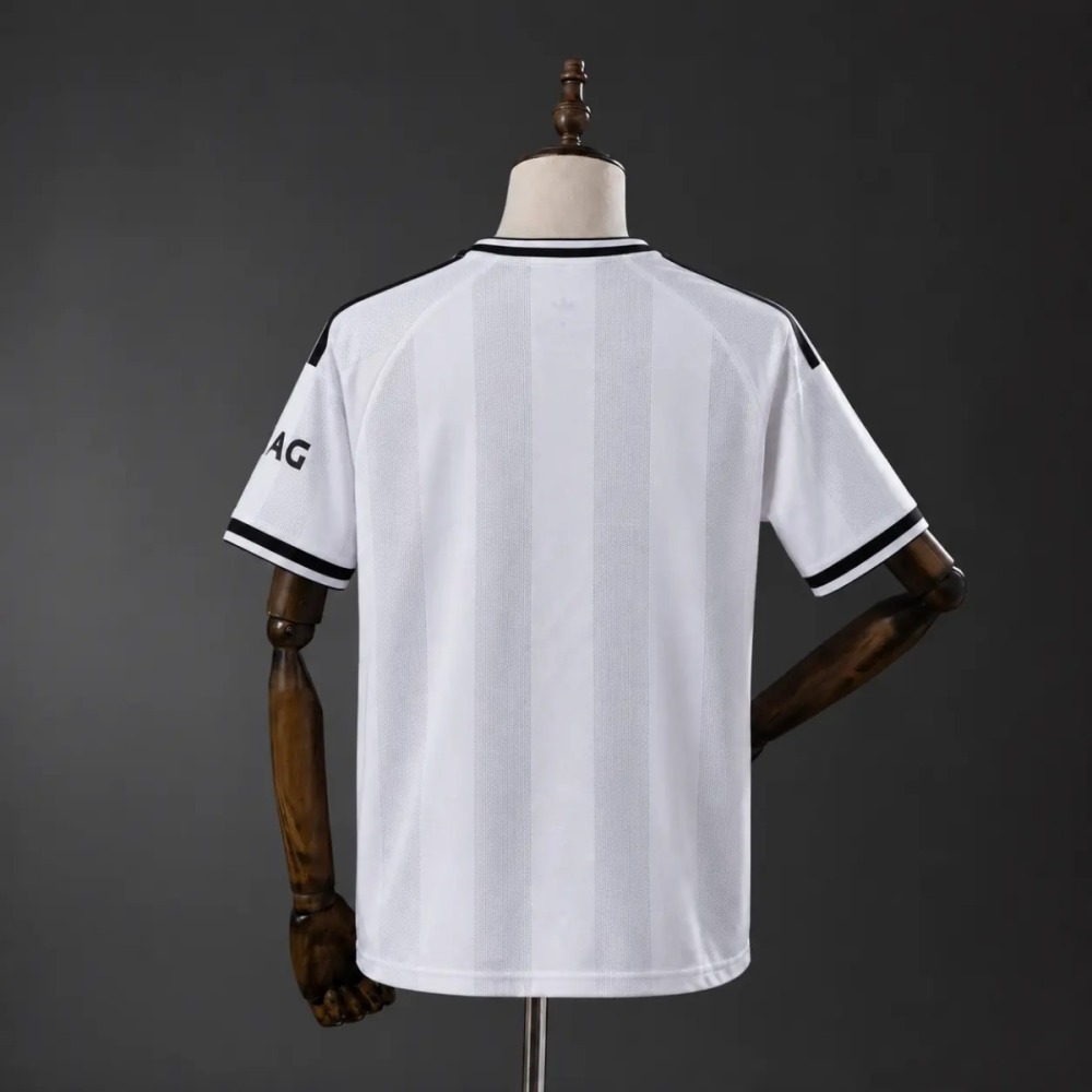 2026/27 Frankfurt Away Jersey Fan Version