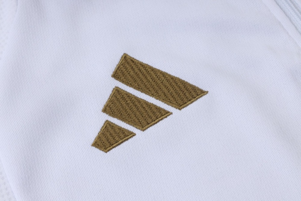 2026 Juventus White Training Set Shirt and Shorts