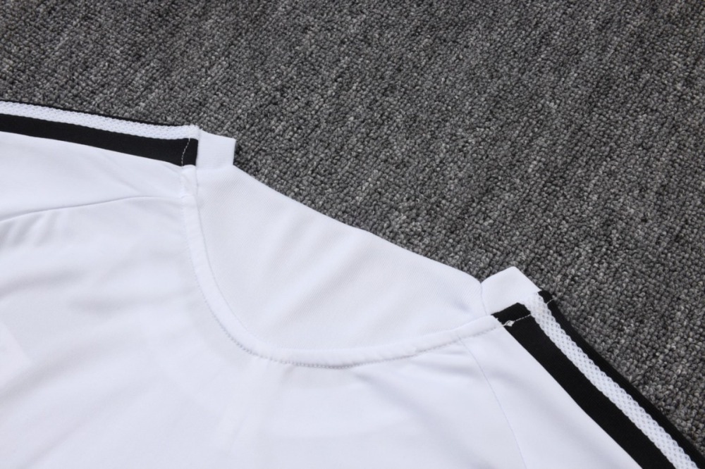 2026 Liverpool White Training Set Shirt and Shorts