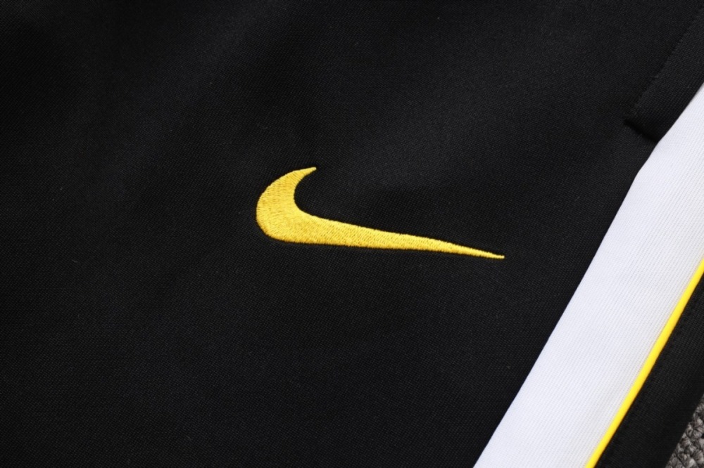 2026/27 Chelsea Black Jacket Training Suit Set