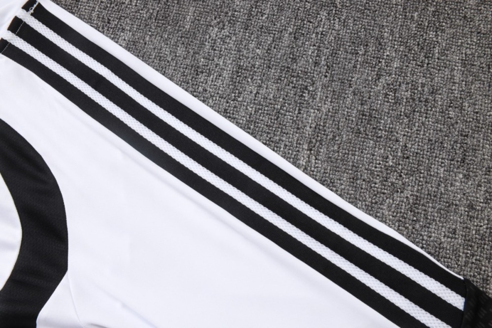 2026/27 Liverpool White Long-sleeved half-pull trainingkit