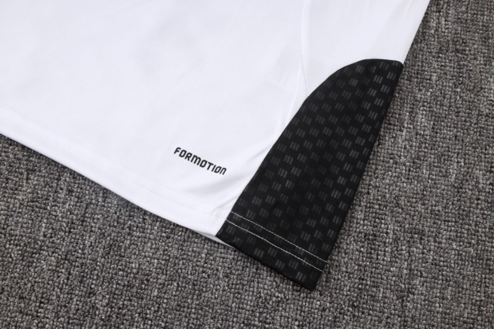 2026/27 Liverpool White Long-sleeved half-pull trainingkit