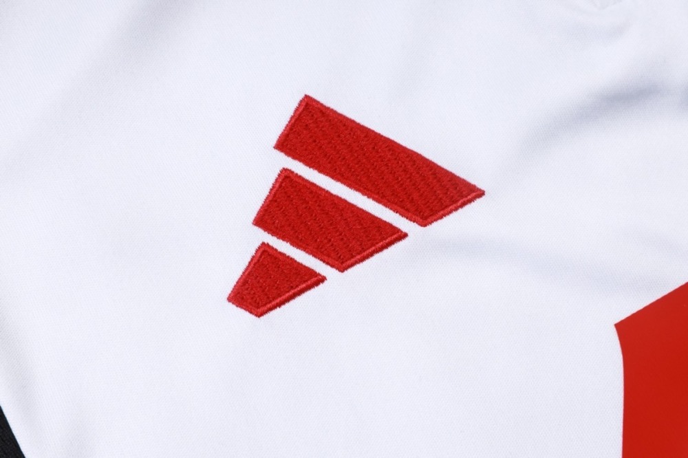 2026/27 Liverpool White Long-sleeved half-pull trainingkit