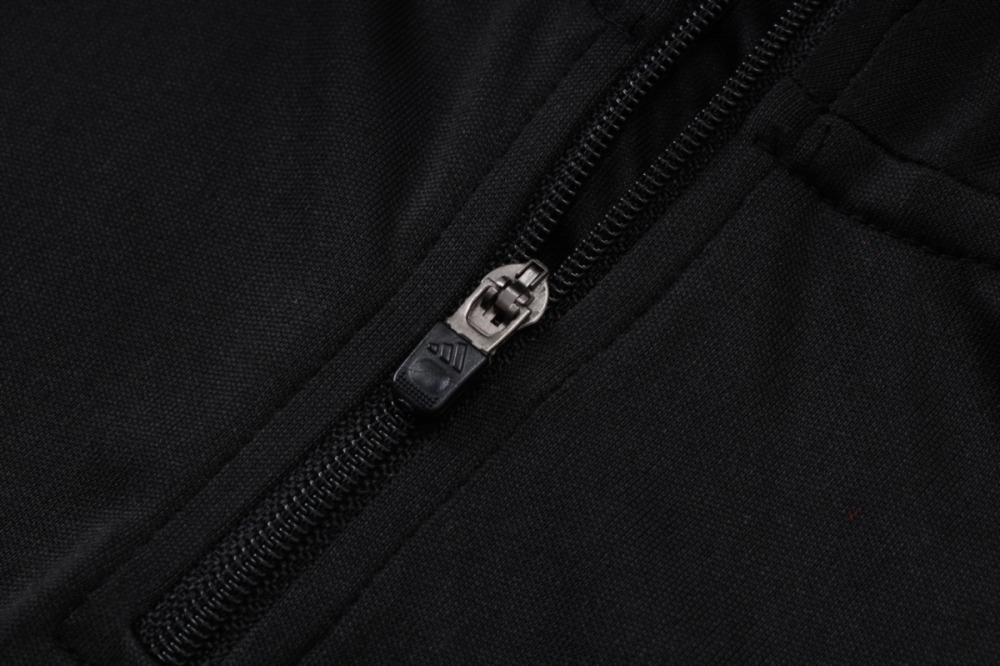 2026/27 Manchester United Black Long-sleeved half-pulltraining kit