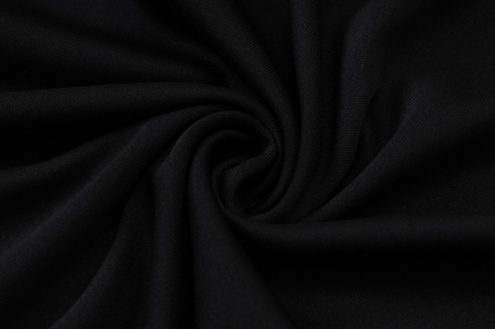 2026/27 Manchester United Black Long-sleeved half-pulltraining kit