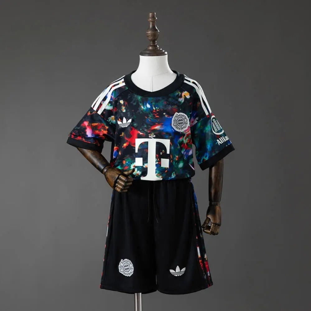 2026/27 Bayern Munich Oktoberfest Kids Kits