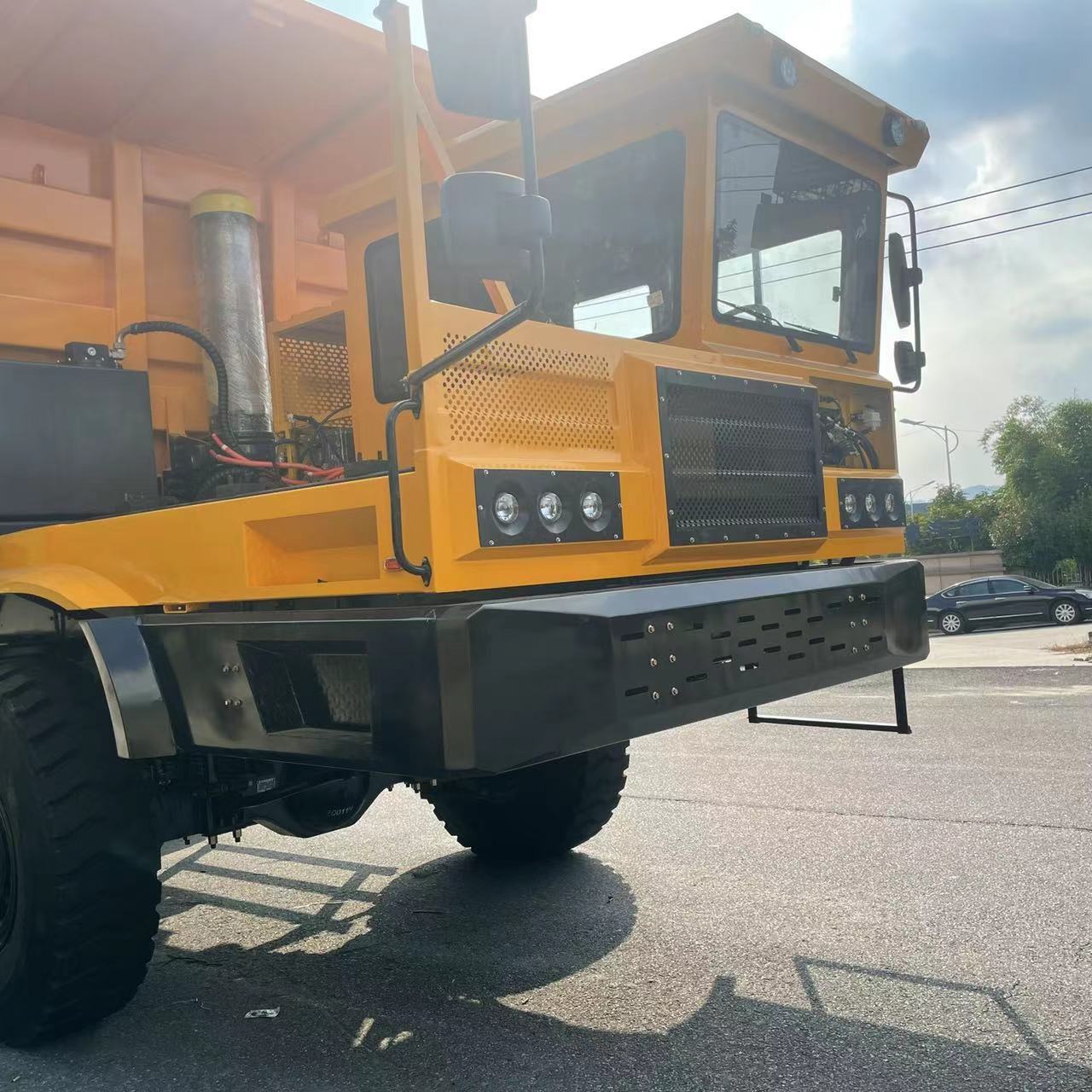 Heavy duty 93Ton 310kW 450kW Electric Mining Dump Truck 30CBM Box 6x4 drive Permanent magnet synchronous 282kWh Lithium Battery