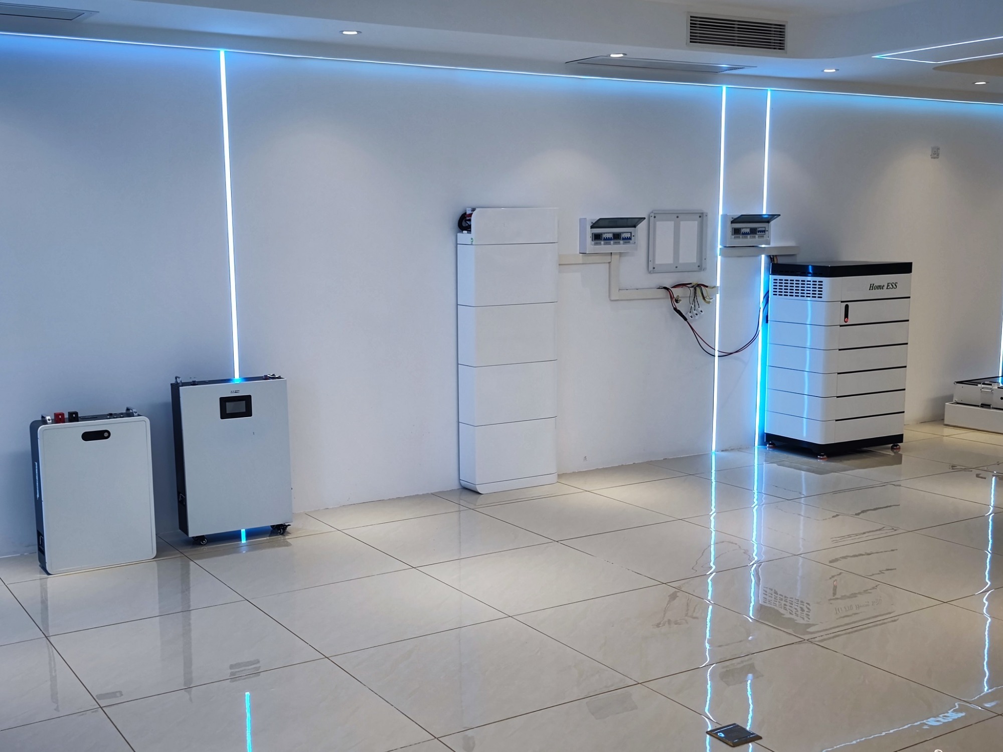RisunPower Movable Type 51.2V 205AH 10.50kWh Residential Home Lithium LiFePO4 lithium ion batteries tower energy storage