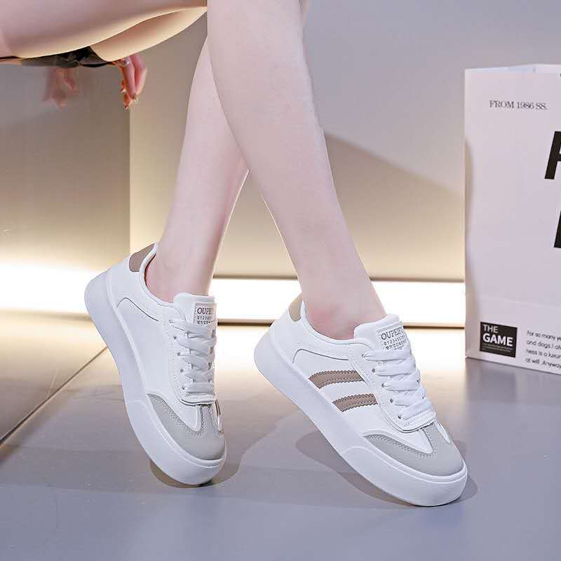 Retro Platform Trainers — Contrast Stripe