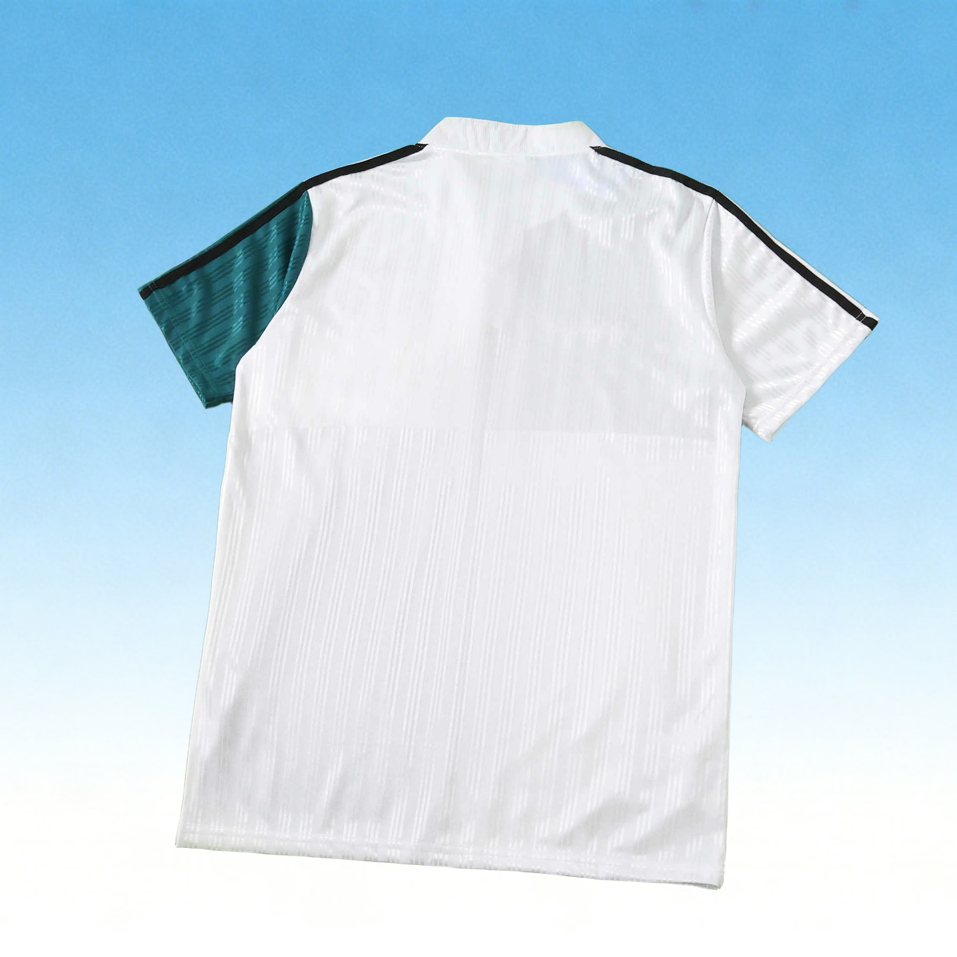 9596 Liverpool Away retro Fan version