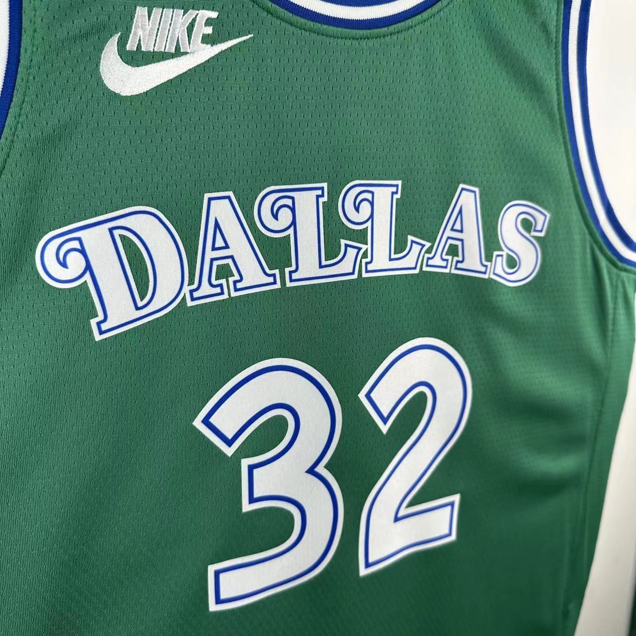 NBA 26 Season Dallas Mavericks Retro green 32-FLAGG
