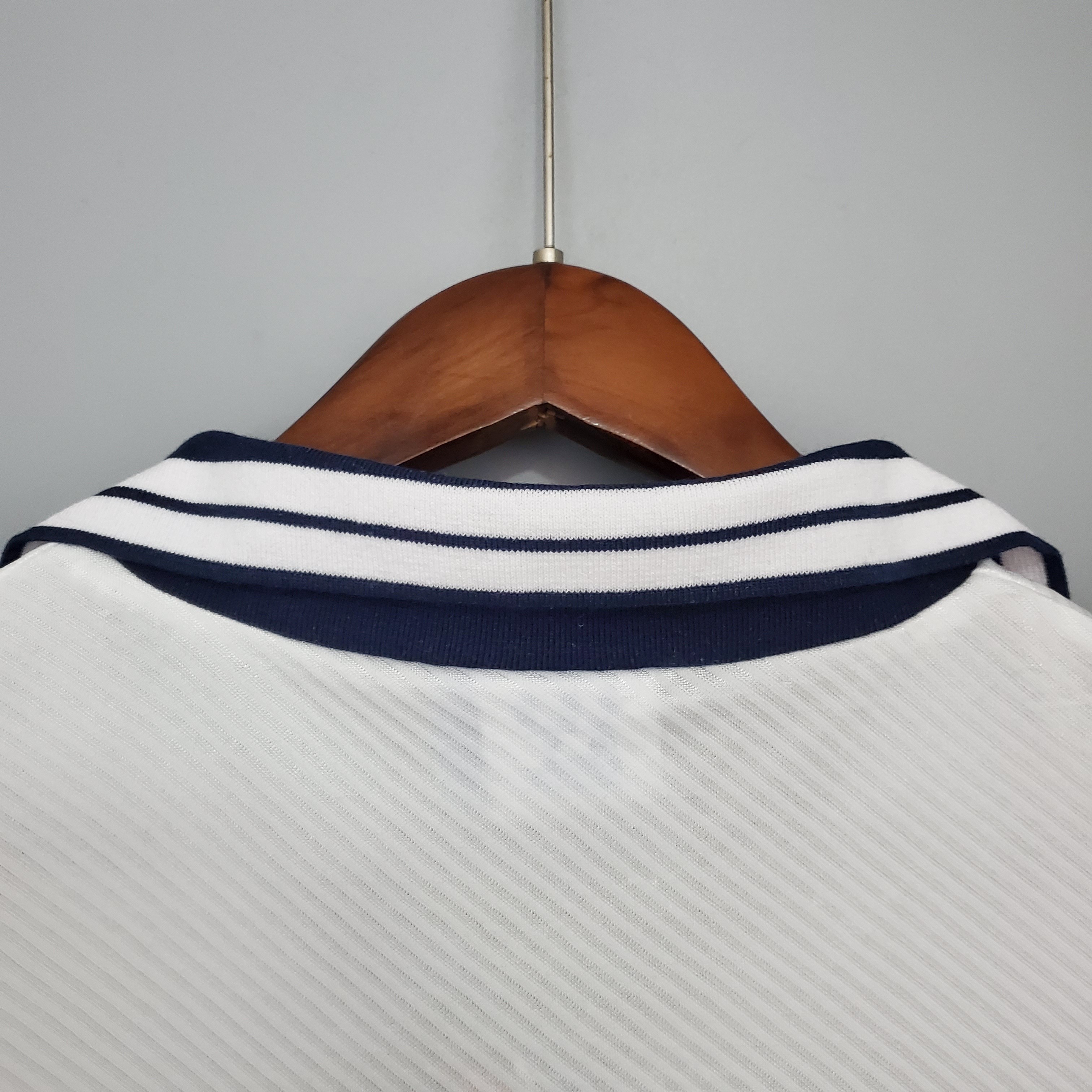 9495 Tottenham home retro Fan version