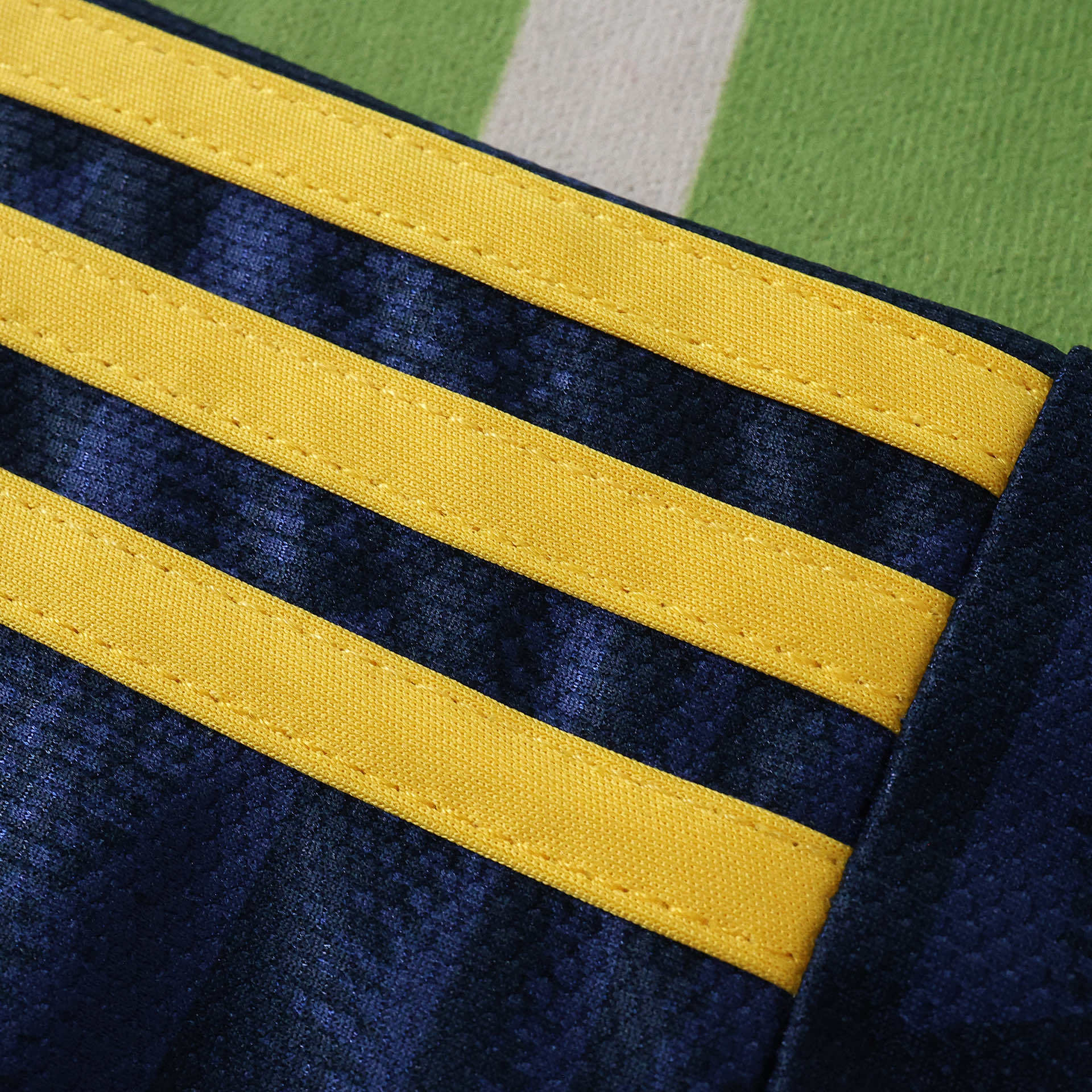 2627 Arsenal Away Fan version