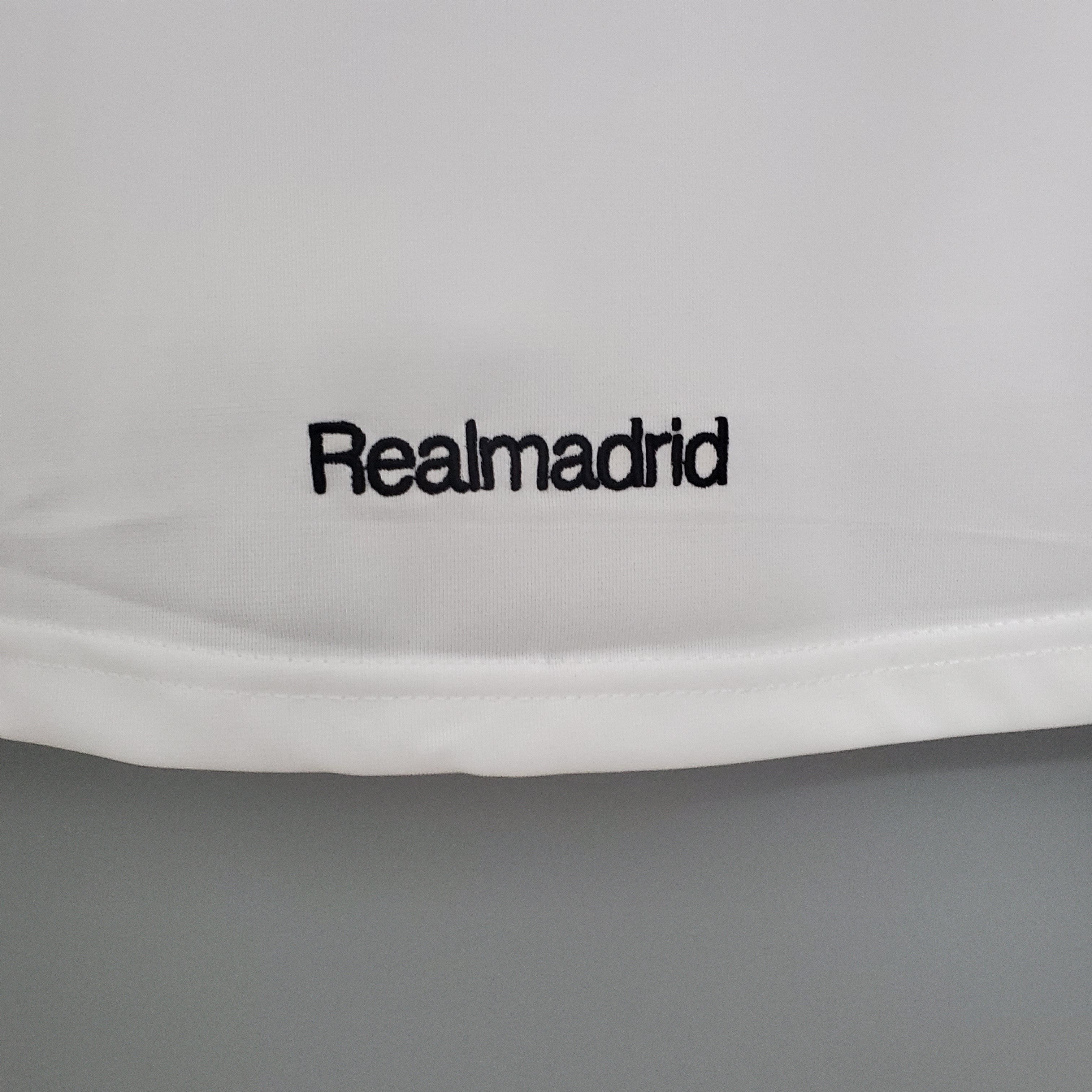 05/06 Real Madrid home retro Fan version