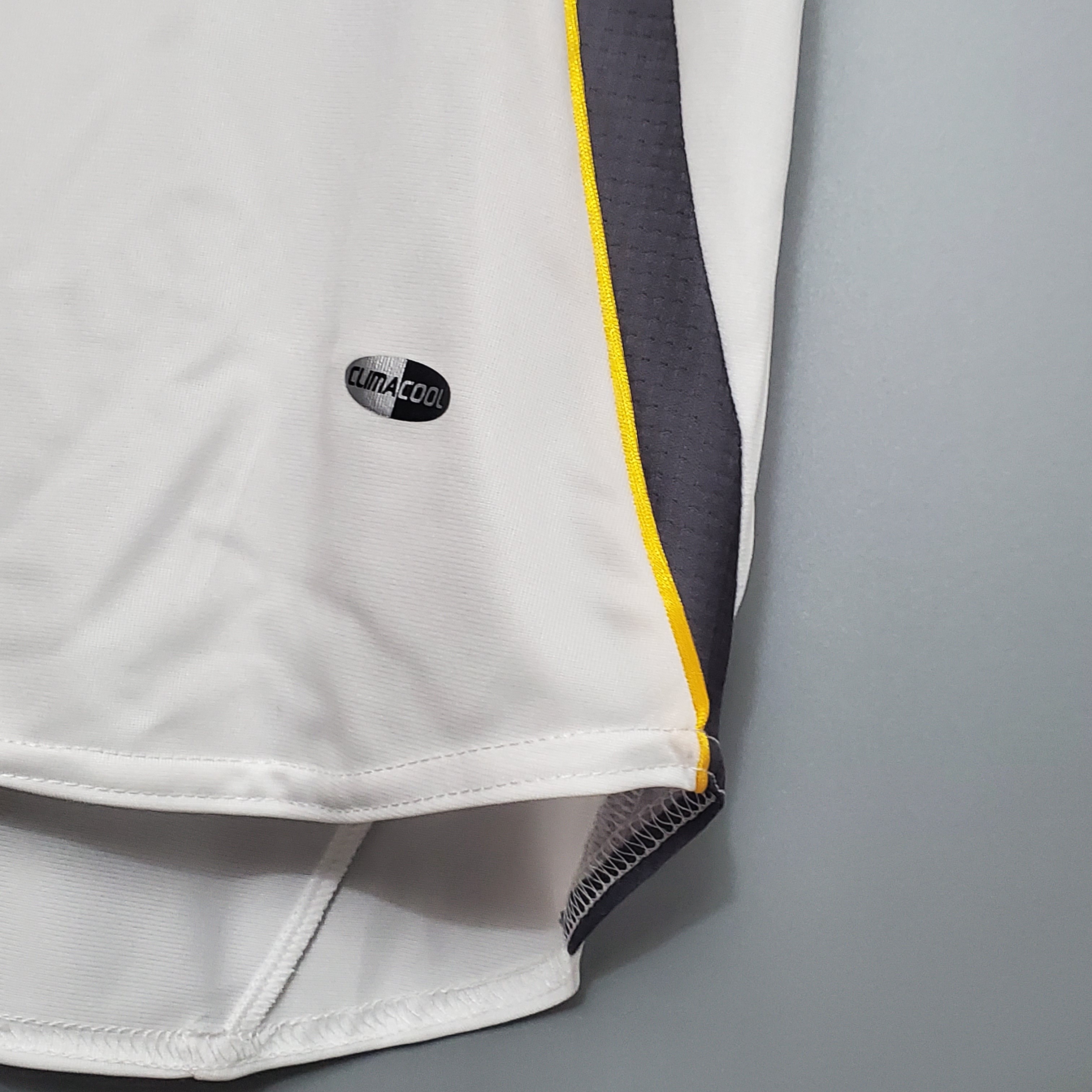 2006 Japan away retro Fan version