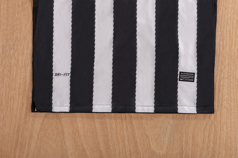 10/11 Juventus home retro Fan version