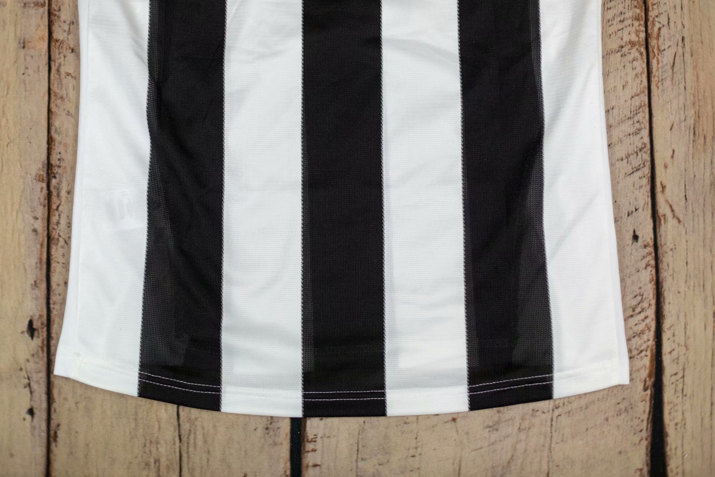 0507 Newcastle United home retro Fan version