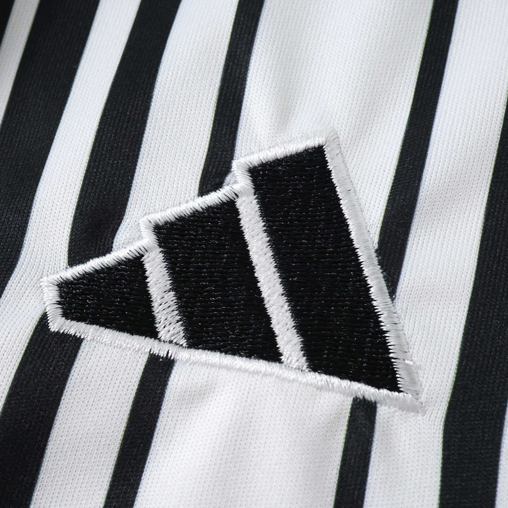 2627 Newcastle United home Kids Kit