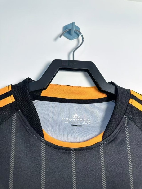1011 Chelsea away retro Fan version