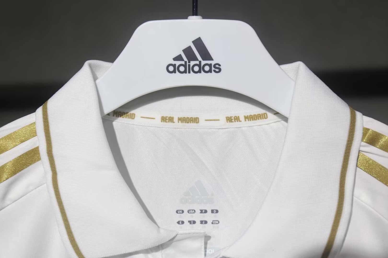 1112 Real Madrid home Retro Player version