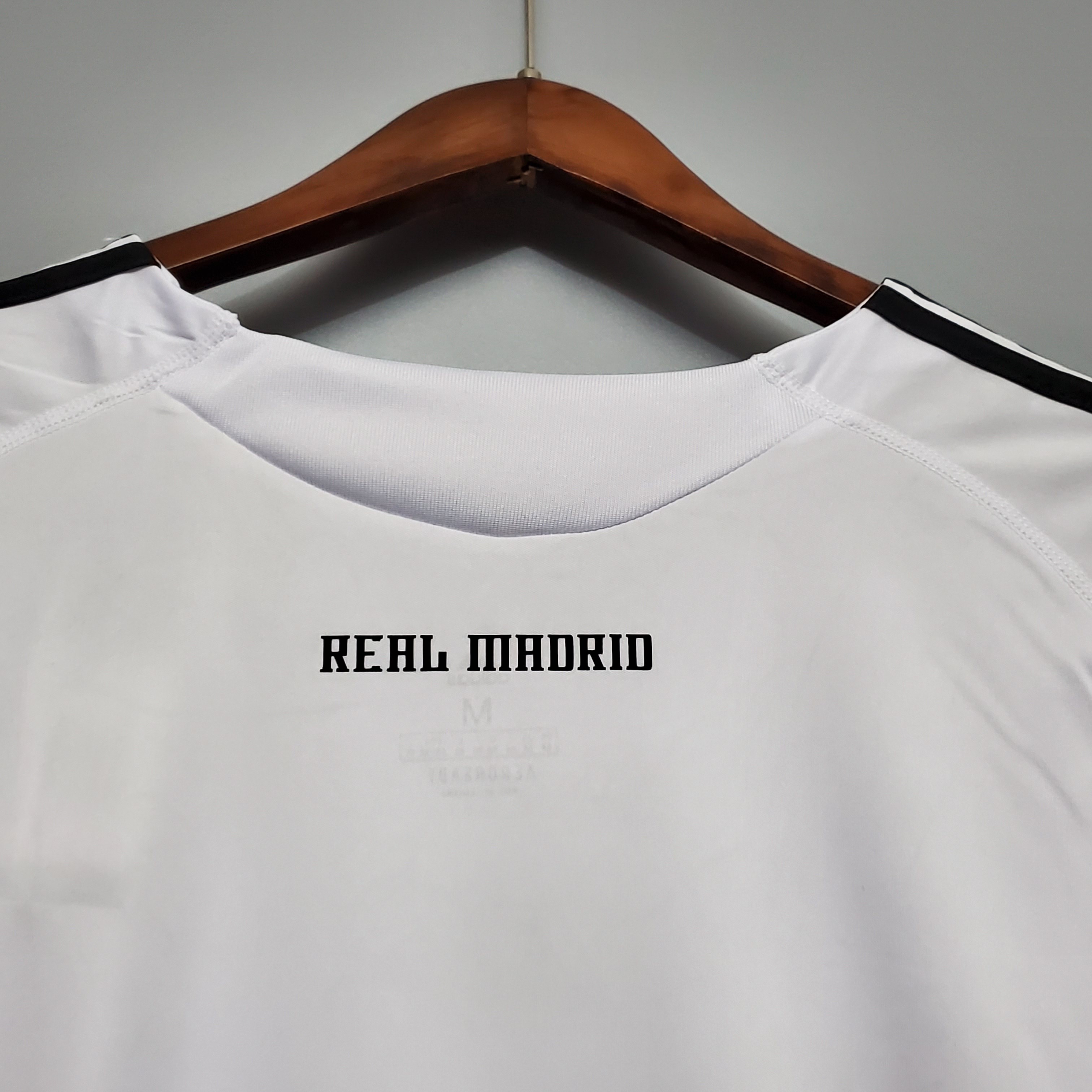 09/10 Real Madrid home retro Fan version