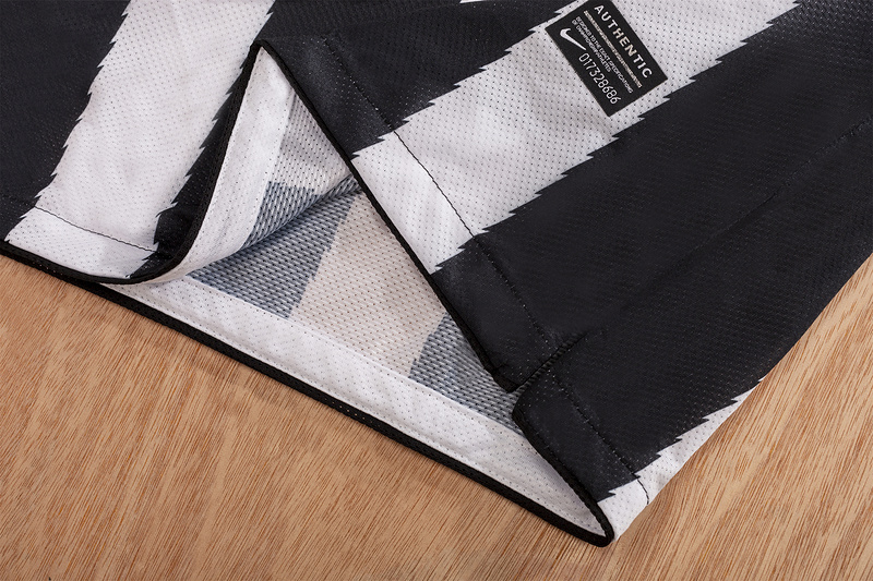 10/11 Juventus home retro Fan version