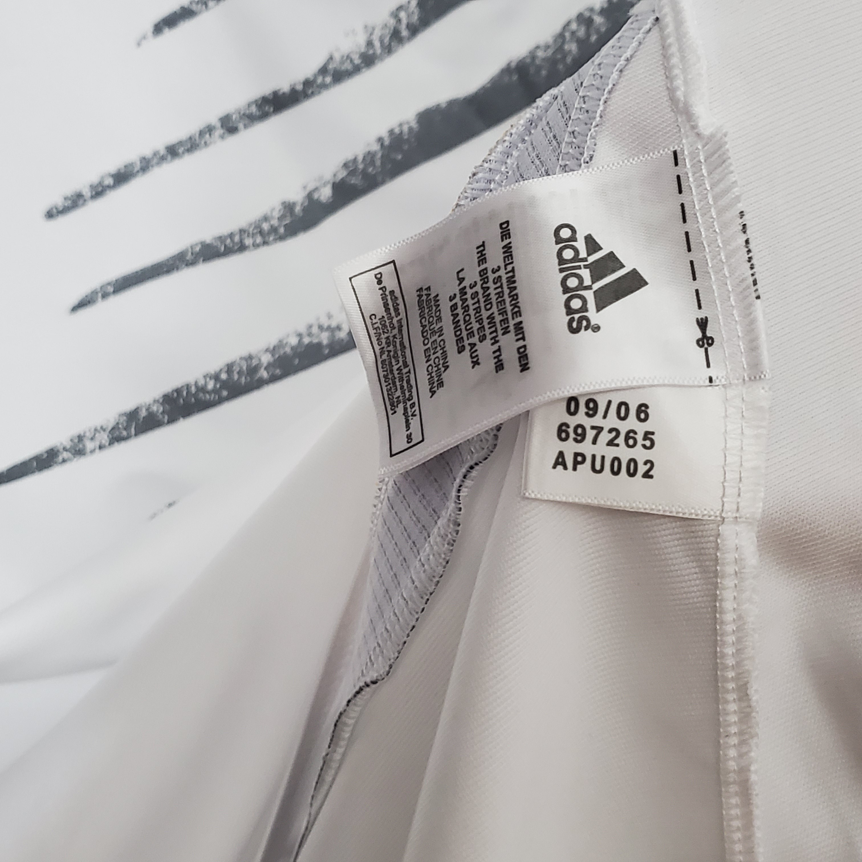 2006 Japan away retro Fan version