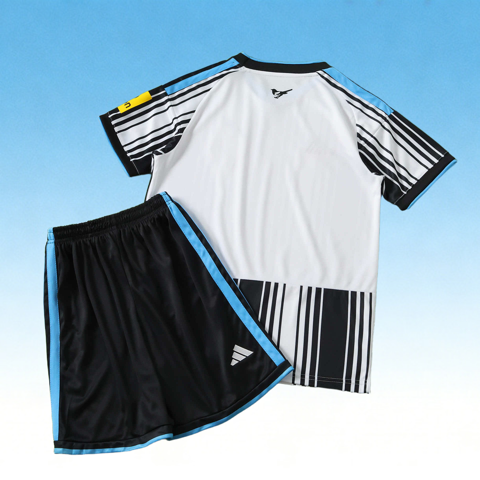 2627 Newcastle United home Kids Kit