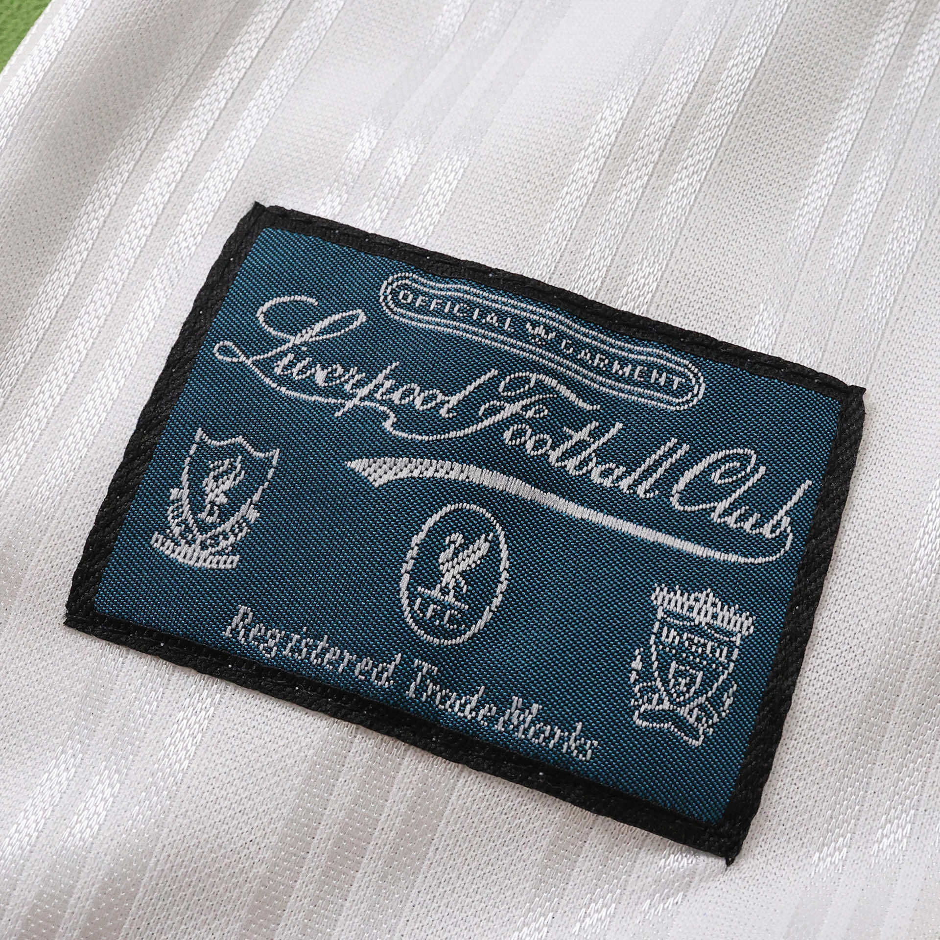 9596 Liverpool Away retro Fan version