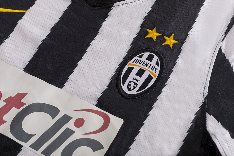 10/11 Juventus home retro Fan version
