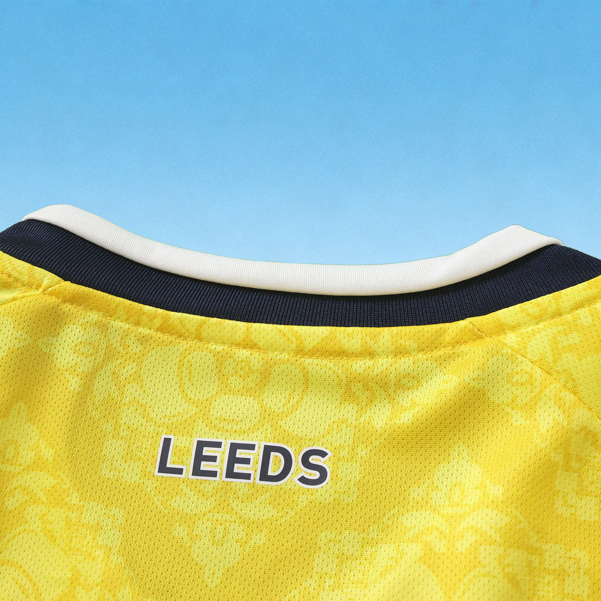 2627 Leeds United Away Fan version