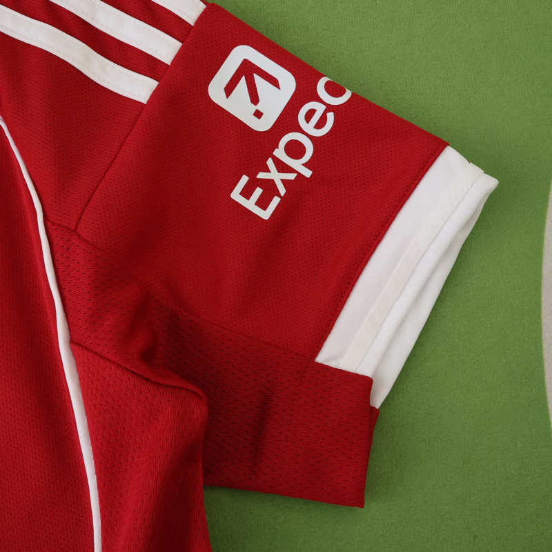 2526 Liverpool Women's home Fan version