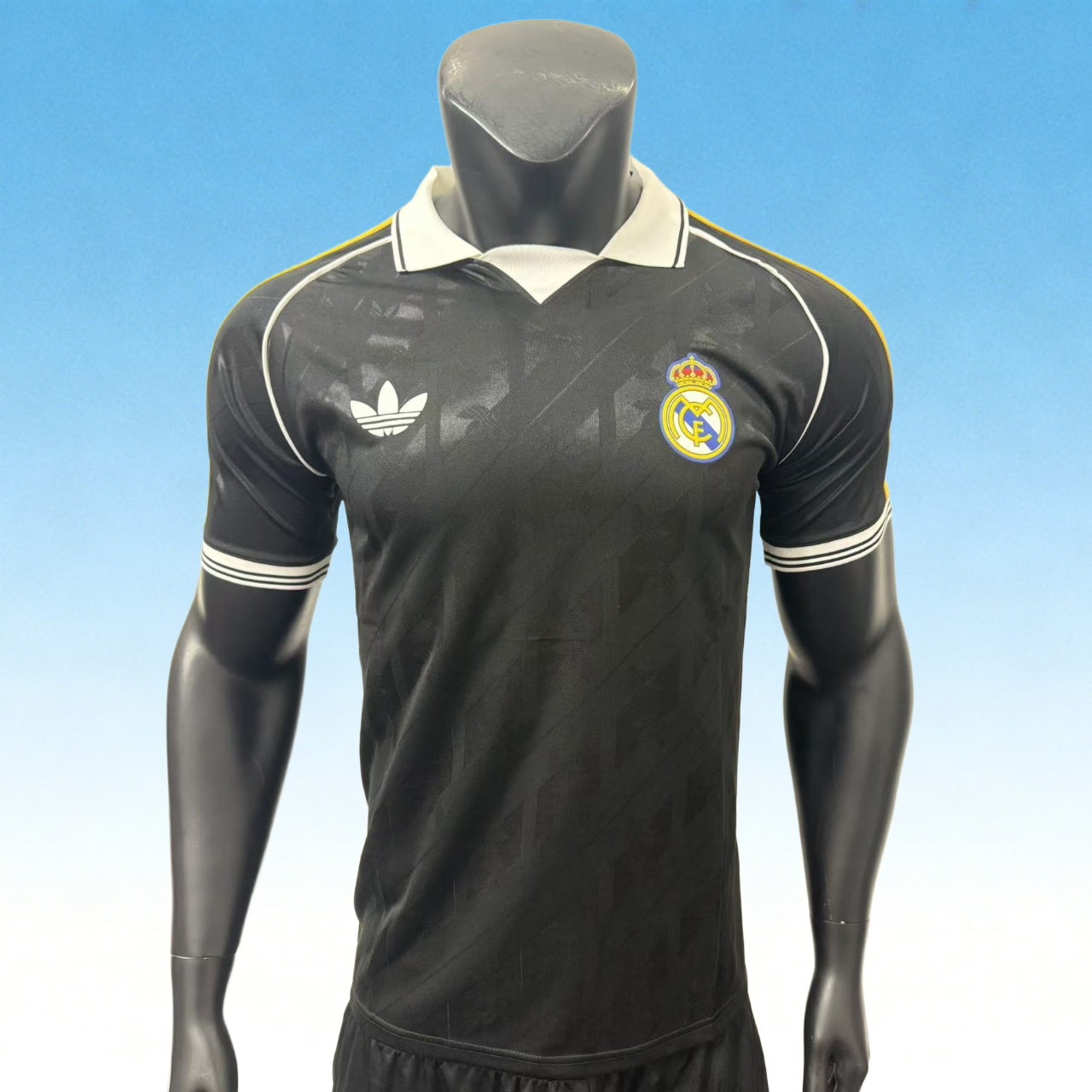 2627 Real Madrid (Adidas Terrace Icons Retro) Fan version