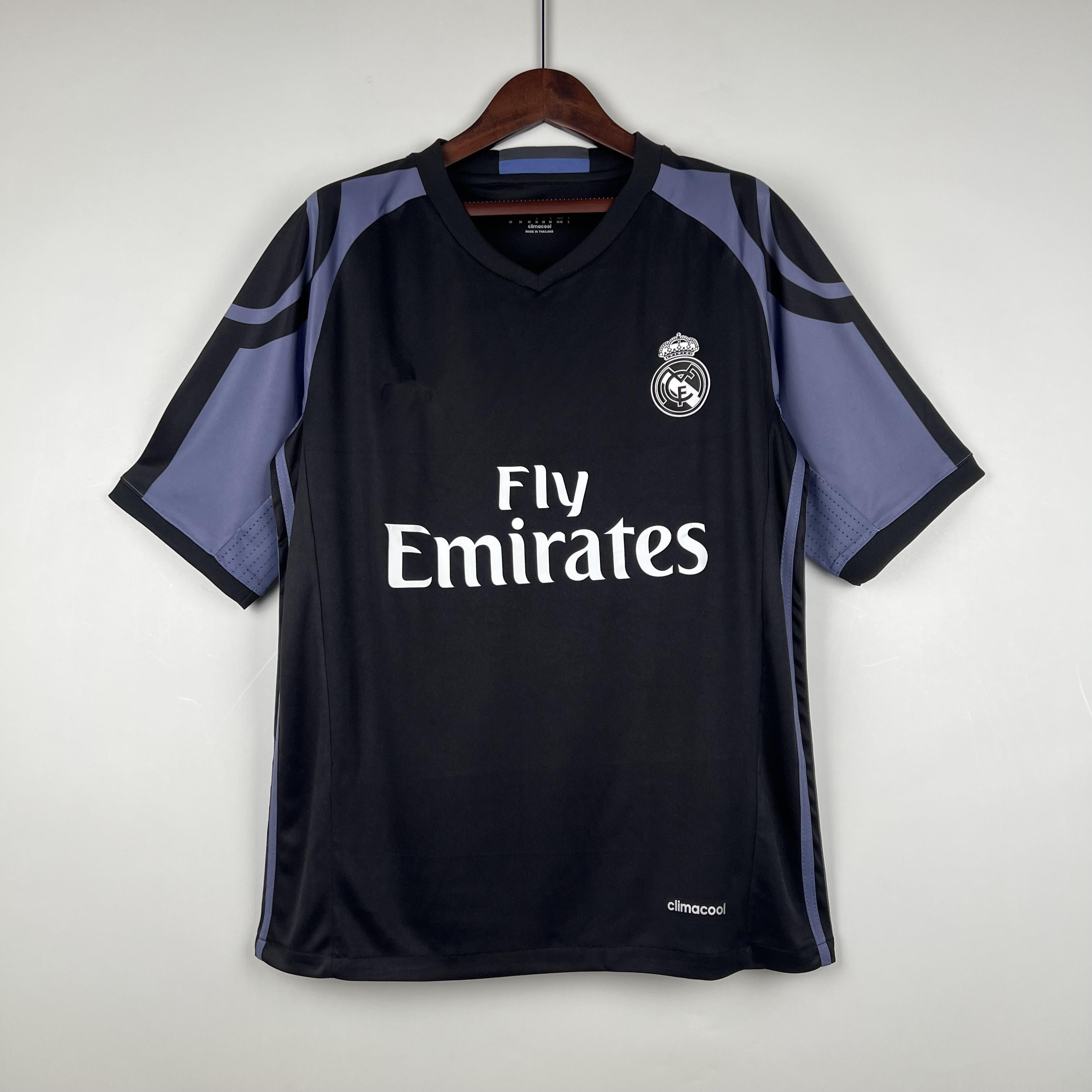 16/17 Real Madrid third retro Fan version