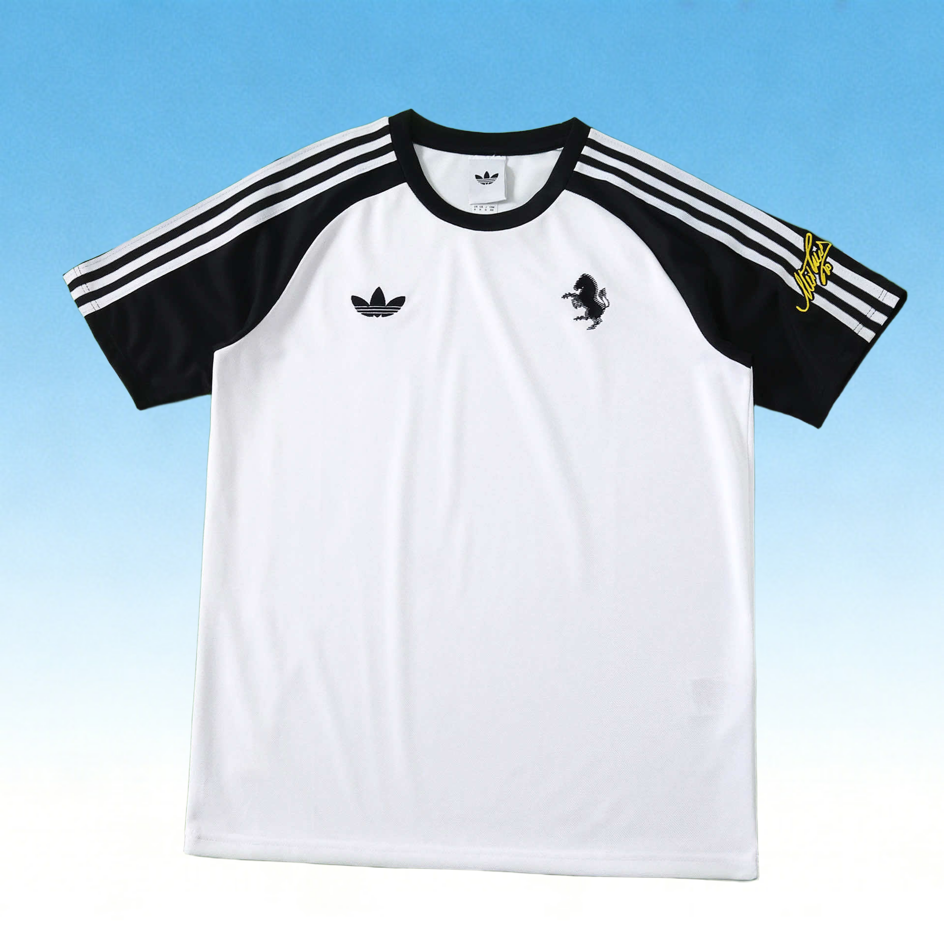 2627 Juventus goalkeeper Fan version